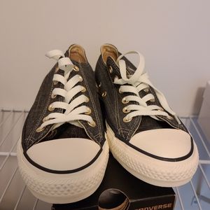 Converse Women Size 7